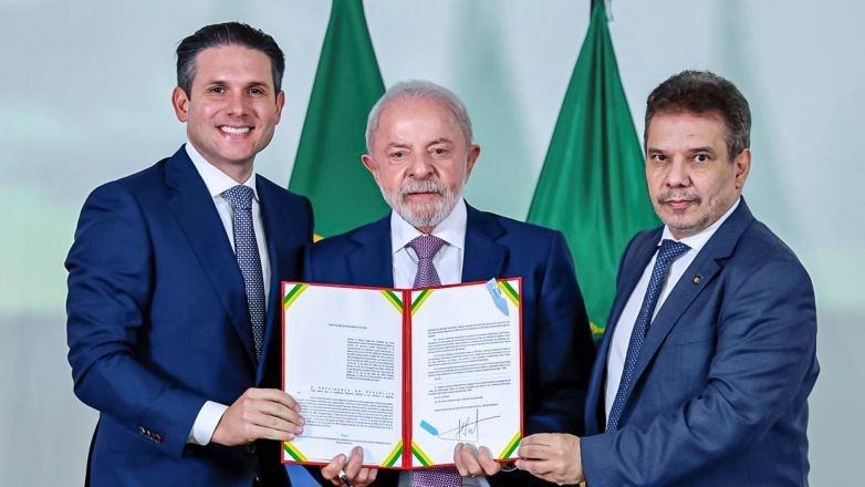 Imagem da noticia Lula sanciona PL Antifacção com vetos sobre punições e divisão de recursos