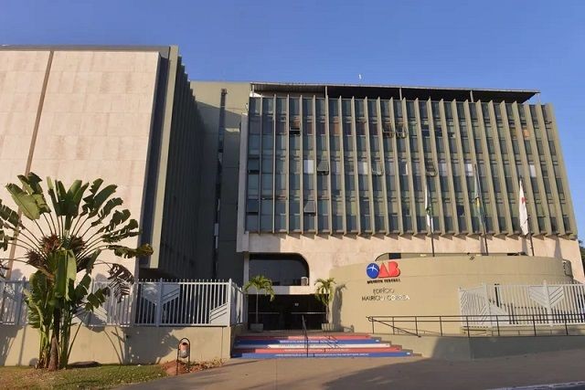 Imagem da noticia Advogada investigada por venda de sentenças no STJ tem carteira da OAB suspensa