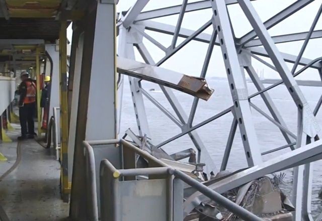 Imagem da noticia Vídeo mostra interior de navio que derrubou ponte nos EUA