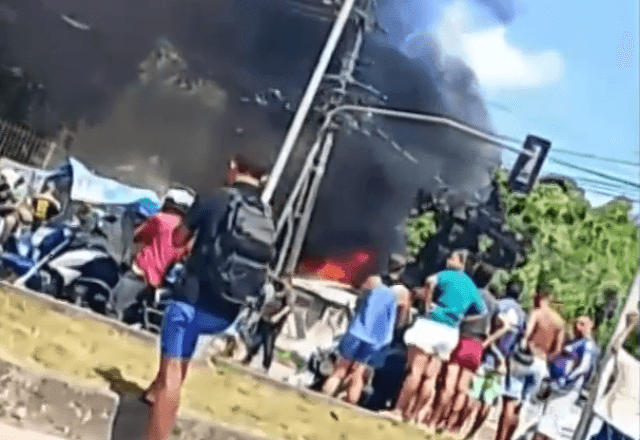 Imagem da noticia Mãe morre ao tentar salvar filhos de incêndio provocado por companheiro