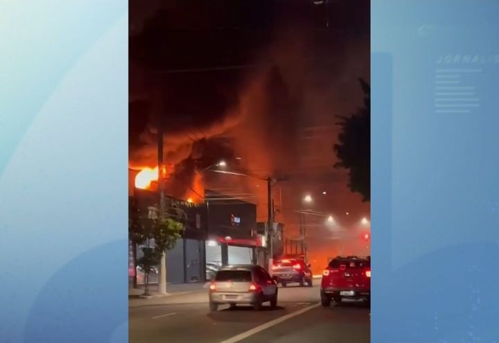 Imagem da noticia Fumante pode ter causado grande incêndio em posto de combustíveis de SP