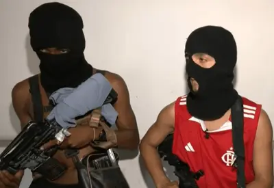 Jovens entram no tráfico cada vez mais cedo em comunidades dominadas pelo crime no Rio Jovens entram no tráfico cada vez mais cedo em comunidades dominadas pelo crime no Rio