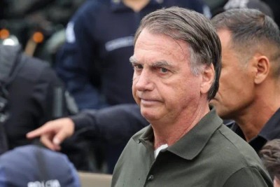 Defesa de Bolsonaro pede a Moraes internação no dia 24 para realizar cirurgia no Natal Defesa de Bolsonaro pede a Moraes internação no dia 24 para realizar cirurgia no Natal