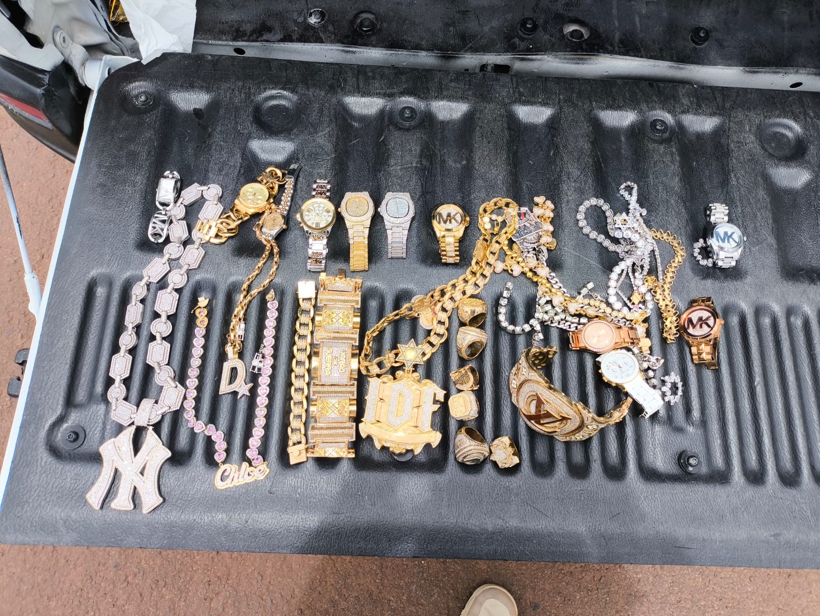 Imagem da noticia Familiares de 'Peixão', chefe do tráfico no Rio, são detidos tentando chegar à Bolívia