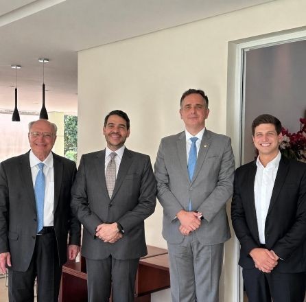 Imagem da noticia Pacheco se reúne com Messias na véspera de sabatina para vaga ao STF e PSB declara apoio