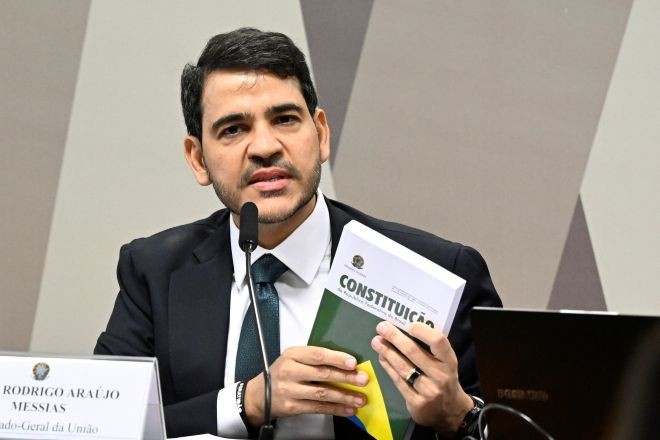 Imagem da noticia "Vou conversar antes com o presidente", afirma Jorge Messias sobre futuro no governo