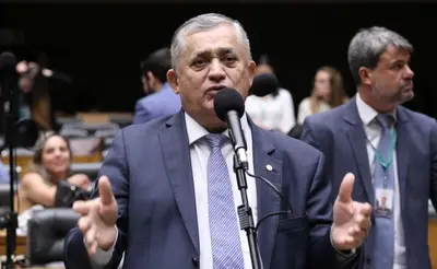 Presidentes da Câmara e do Senado confirmam presença na posse do novo ministro de Relações Institucionais Presidentes da Câmara e do Senado confirmam presença na posse do novo ministro de Relações Institucionais