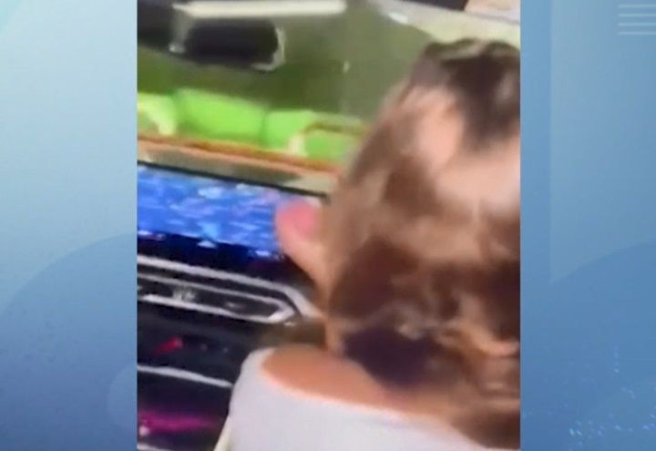 Imagem da noticia VÍDEO: Jovens amontoados em BMW filmam o próprio acidente