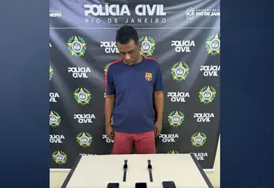 Polícia prende homem apontado como um dos principais assaltantes de ônibus no Rio de Janeiro Polícia prende homem apontado como um dos principais assaltantes de ônibus no Rio de Janeiro