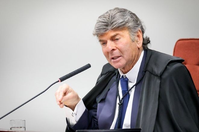 Imagem da noticia Críticas e “bravatas” não configuram crime, diz Fux em julgamento do STF sobre tentativa de golpe