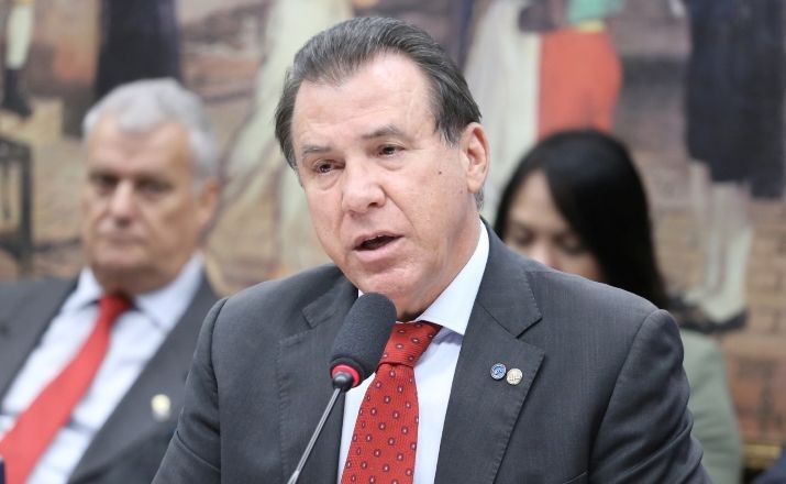 Imagem da noticia “Não desejamos asfixiar a economia”, diz ministro do Trabalho sobre redução da jornada