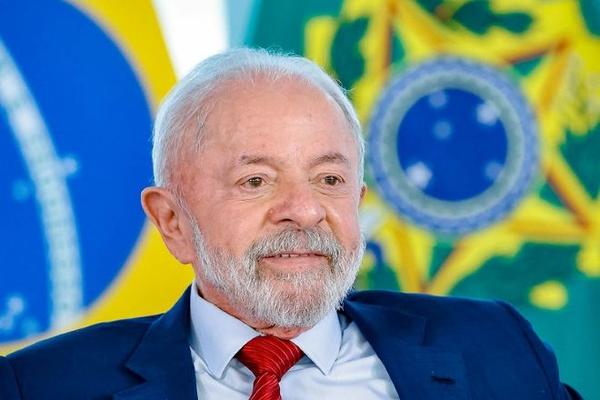 Imagem da notícia: Lula muda estratégia sobre o Rio e aposta em mudança da opinião pública