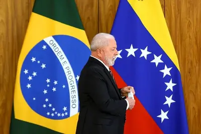 Brasil não vai poupar críticas à ação militar dos EUA na Venezuela, apesar da “química” nas negociações do tarifaço Brasil não vai poupar críticas à ação militar dos EUA na Venezuela, apesar da “química” nas negociações do tarifaço