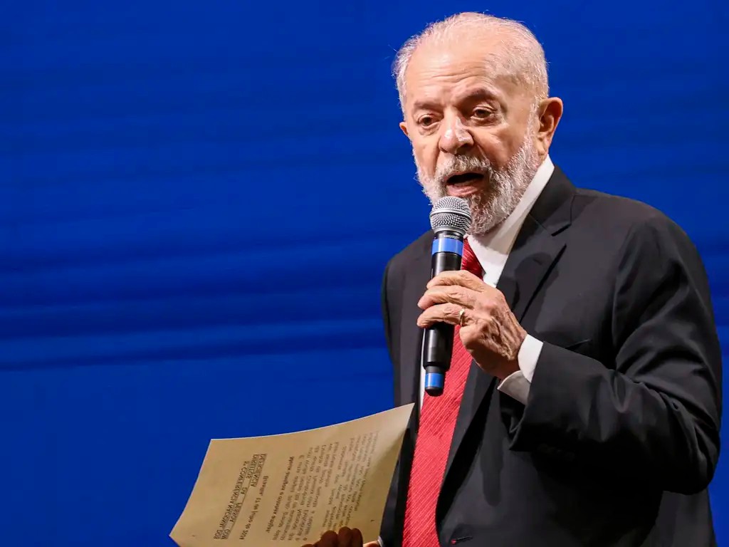 Imagem da noticia SBT News na TV: No Chile, Lula pede transparência no resultado das eleições da Venezuela