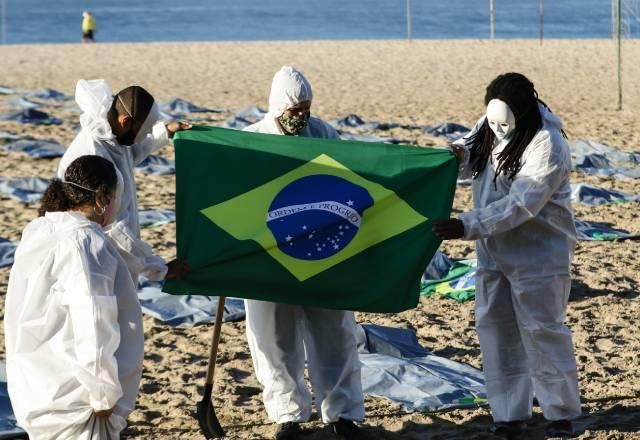 Imagem da noticia Ministro da Saúde garante que 100% dos brasileiros serão vacinados este ano