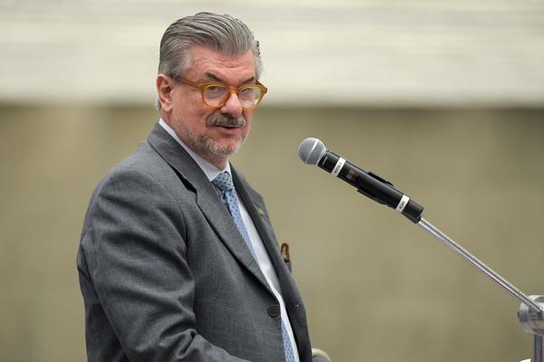 Imagem da notícia: MP junto ao TCU pede suspensão de salário de ministro do STJ acusado de assédio