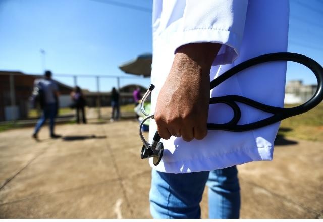 Imagem da noticia Quase 90% dos médicos se contaminaram ou tiveram conhecidos com covid
