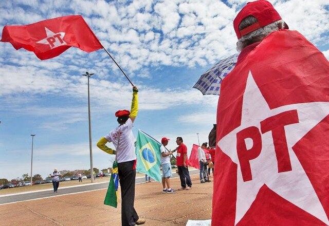 Imagem da noticia PT chega ao 43° aniversário tendo imagem desgastada, mas chance de se fortalecer