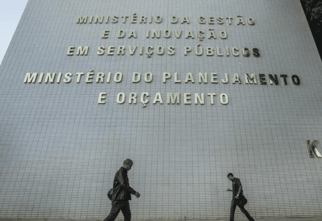 Imagem da noticia Servidores públicos do Inep e FNDE decidem se entrarão em greve