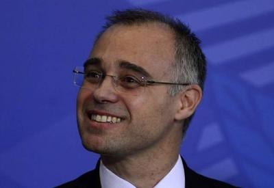 Ministro da Justiça testa positivo para o novo coronavírus Ministro da Justiça testa positivo para o novo coronavírus