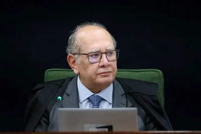 Imagem da noticia Gilmar Mendes acompanha julgamento do STF na primeira fileira nesta quinta (11)