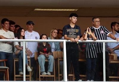 Moraes e Dino assistem Supercopa do Brasil em camarote do Mané Garrincha Moraes e Dino assistem Supercopa do Brasil em camarote do Mané Garrincha