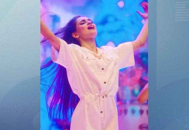 Imagem da noticia Claudia Leitte lamenta morte de bailarina de 21 anos