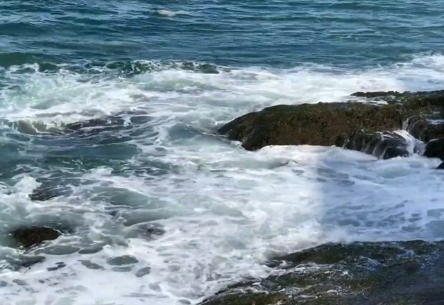 Imagem da noticia Duas crianças morrem afogadas após pularem no mar do Guarujá (SP)