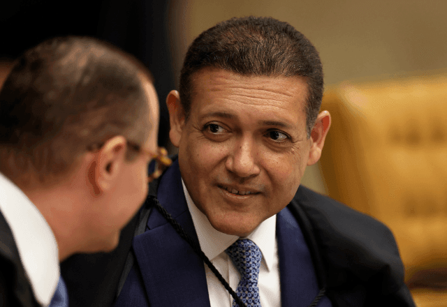 Imagem da noticia Julgamento sobre resolução que restringe aborto legal vai para o plenário físico do STF