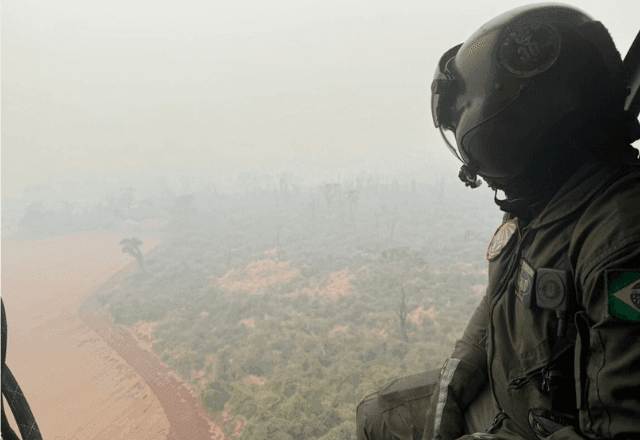 Imagem da noticia Incêndios em São Paulo: 600 militares atuam no combate às chamas, diz Defesa