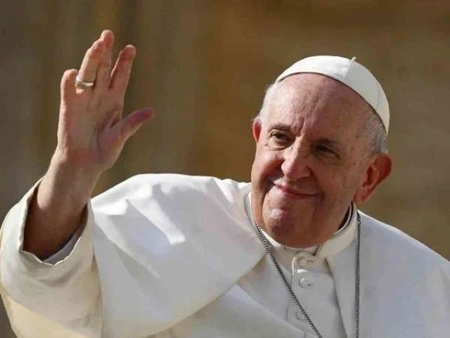 Imagem da noticia Papa deve receber alta neste domingo, quase 40 dias depois de internação