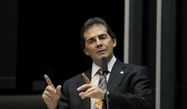 Imagem da notícia: ”Se não votar meu texto, projeto da anistia vai ficar para 2026”, afirma relator ao SBT News