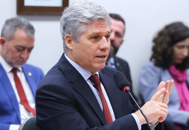 Imagem da noticia CPI do MST ouve ministro do Desenvolvimento Agrário