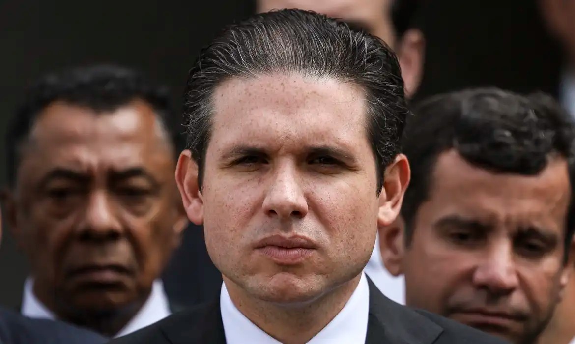 Imagem da noticia Hugo Motta diz que Lei da Reciprocidade é uma resposta "serena" e "firme"