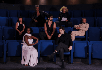 “Ultimatum”, último texto de Domingos Oliveira, chega ao teatro no Rio “Ultimatum”, último texto de Domingos Oliveira, chega ao teatro no Rio