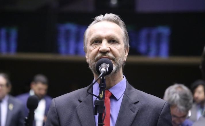 Imagem da noticia Novo líder do PT na Câmara diz ser favorável à CPI do Master