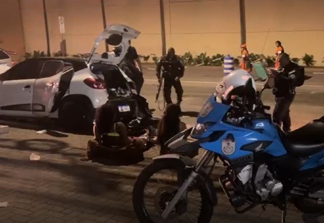 Imagem da noticia Polícia recupera R$ 100 mil em medicamentos roubados de farmácia após perseguição em Nova Iguaçu (RJ)