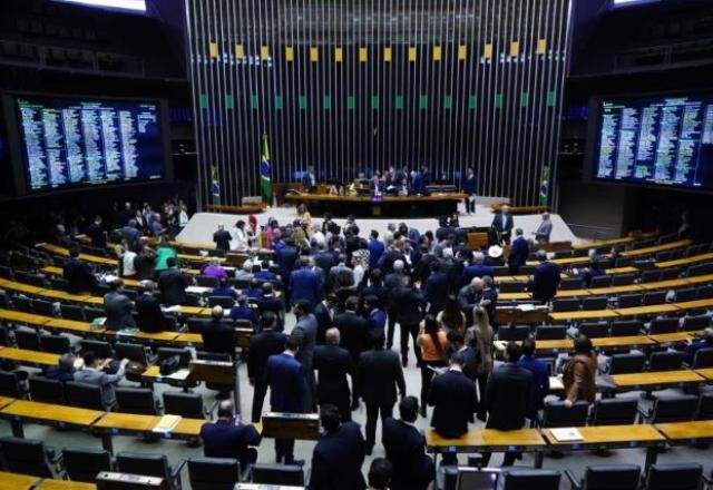 Imagem da noticia Sem atender indígenas, Câmara aprova projeto em defesa do marco temporal