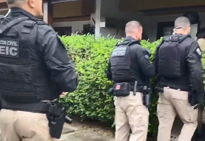 Imagem da noticia PMs da Bahia são presos suspeitos de sequestro e extorsão