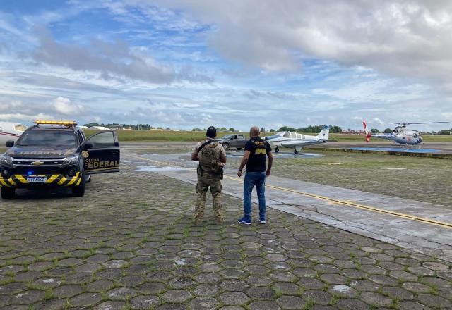 PF apreende 290kg de droga em avião de igreja, no Pará
