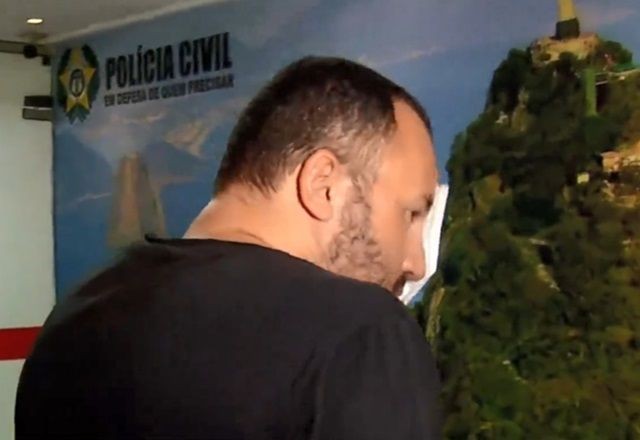 Imagem da noticia Policiais são presos por forjar investigação para invadir e furtar casa