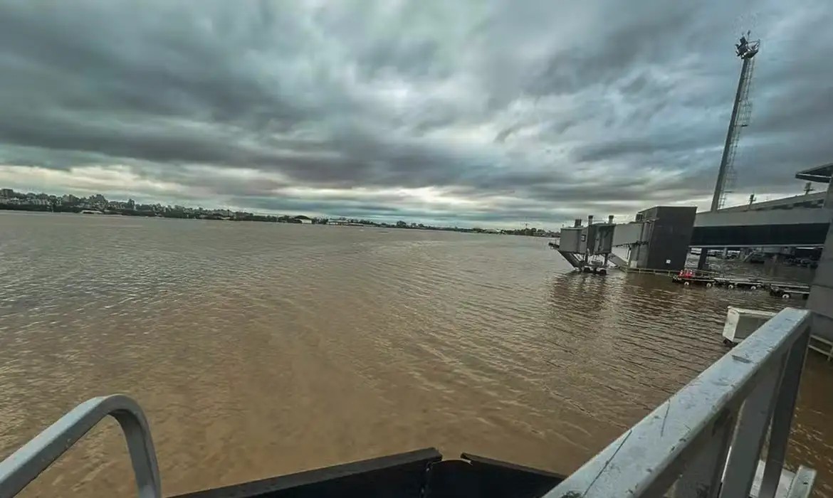 Imagem da noticia Novos alagamentos deixam Porto Alegre em alerta