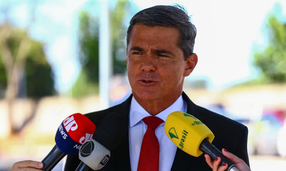 Imagem da noticia Moraes autoriza general preso por tentantiva de golpe a fazer o Enem