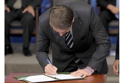 Bolsonaro encaminha ao Congresso crédito especial para estatais Bolsonaro encaminha ao Congresso crédito especial para estatais