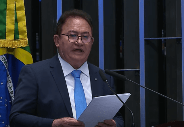 Imagem da noticia Presidente de associação de hotéis diz que Lula quebrou a “confiança de todo o setor" e saúda Flávio Bolsonaro