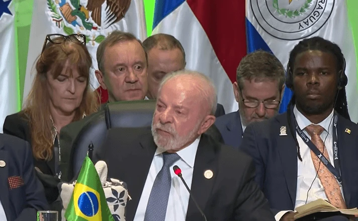Lula diz estar “extremamente preocupado com o que está acontecendo no mundo” em discurso na Celac Lula diz estar “extremamente preocupado com o que está acontecendo no mundo” em discurso na Celac