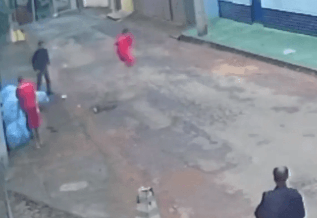 Imagem da noticia Vídeo mostra momento em que detento foge de presídio ao levar lixo para fora em MG