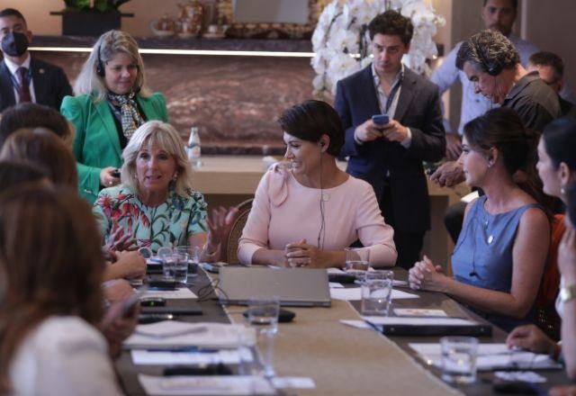 Imagem da noticia Primeira-dama Michelle Bolsonaro reúne cônjuges de chefes de Estado