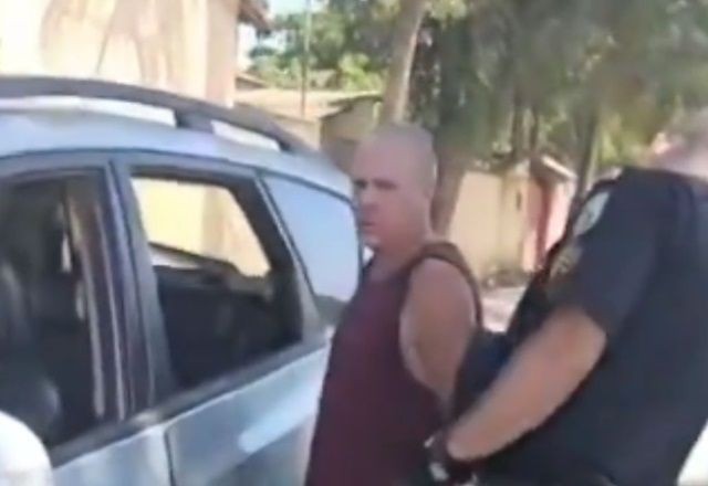 Imagem da noticia Ex-marido arremessa mulher de carro e tenta atropelar vítima