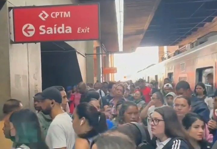 Imagem da noticia Descarrilamento de trem afeta linhas da CPTM em São Paulo